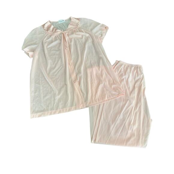 Vanity Fair Women's Pink Lingerie Button Front 2 Piece Pajama Set Size Medium - Picture 1 of 8
